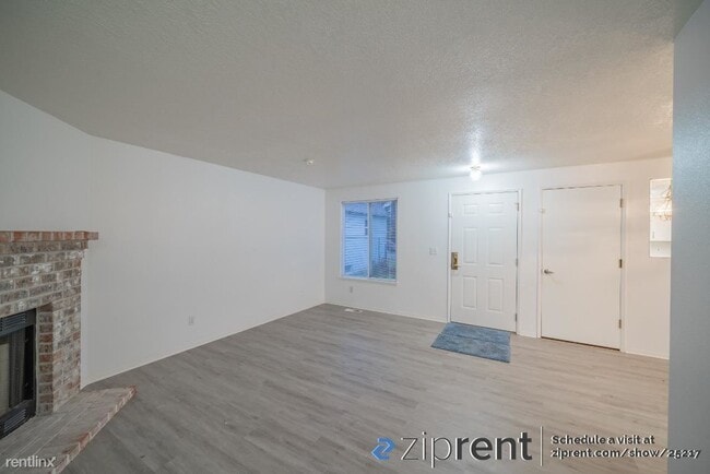 Building Photo - 3 br, 2 bath House - 6249 SE Ogden St, Por...