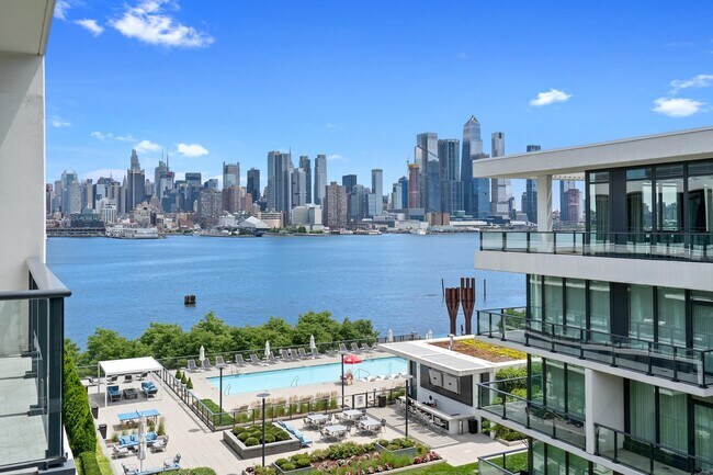 Foto del edificio - 1200 Ave at Port Imperial