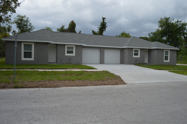 Building Photo - 810 E Gottsche Ave