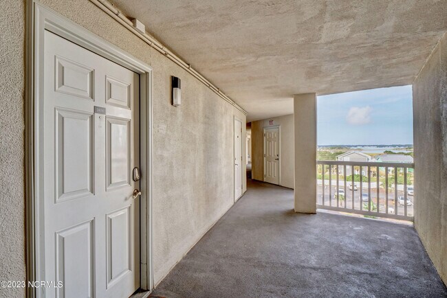 Foto del edificio - 2000 New River Inlet Rd