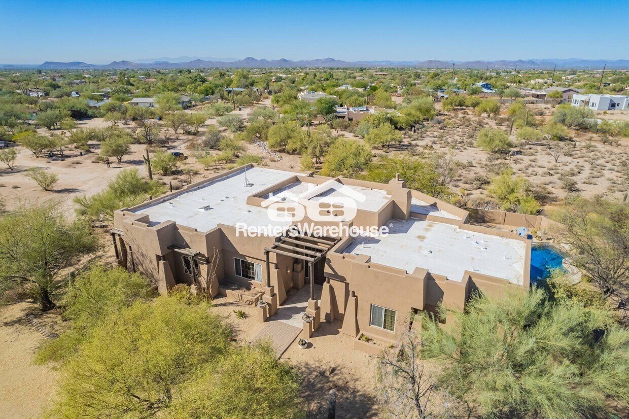Foto principal - 6128 E Duane Ln