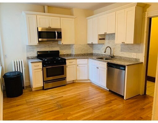 Building Photo - 497 Boylston St
