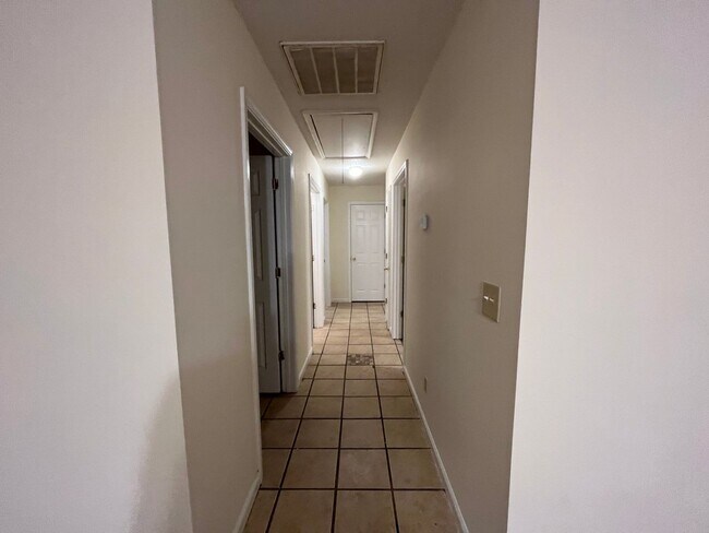 Foto del edificio - 5-7 Wilma Drive