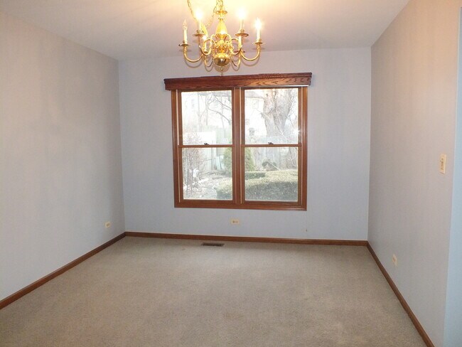 Building Photo - 1343 President St