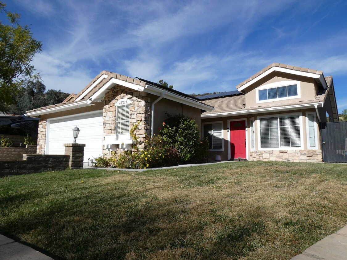 Foto principal - Single Story 3 Bedroom Home for Rent in Ca...