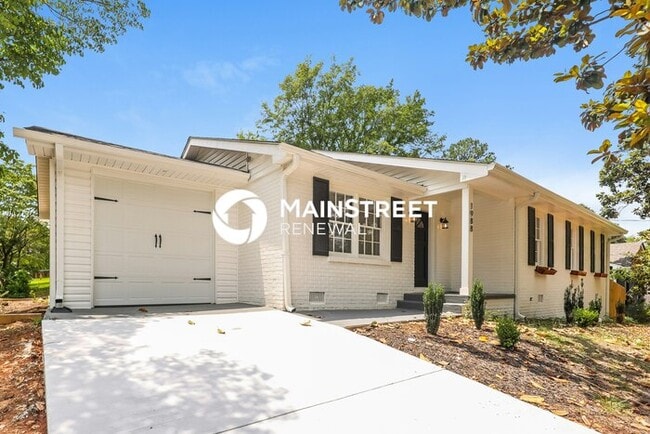 Photo - 4 Bedroom Pet-Friendly Home in ATLANTA, GA with Main Street Renewal
