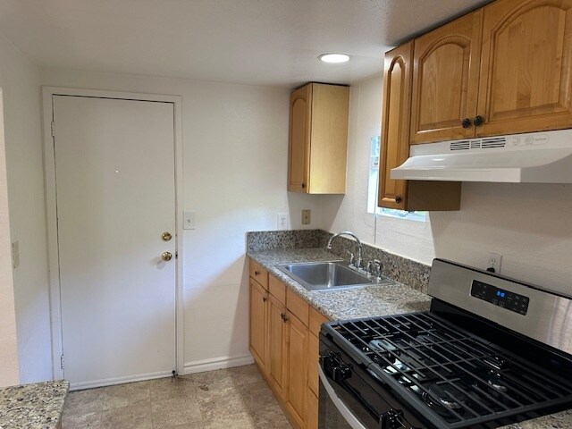 Foto del edificio - 115-112 Poplar Ave