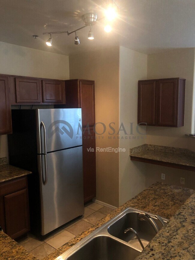 Foto del edificio - 2134 E Broadway Rd