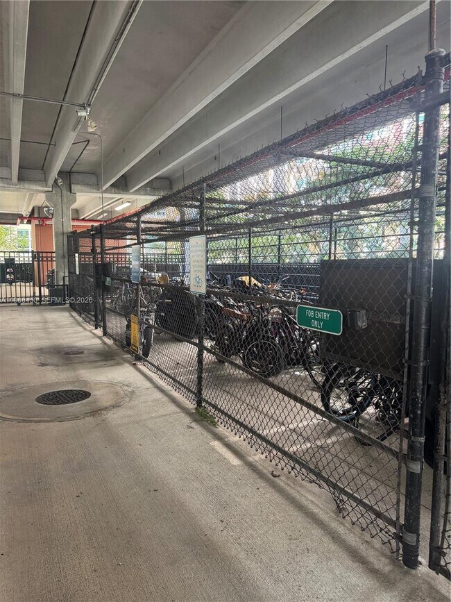 Foto del edificio - 2001 S Biscayne Blvd