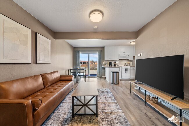 Foto del edificio - 901 E 46th Ct