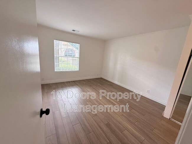 Building Photo - 10888 Aderman Ave