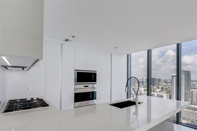 Foto del edificio - 788 NE 23rd St