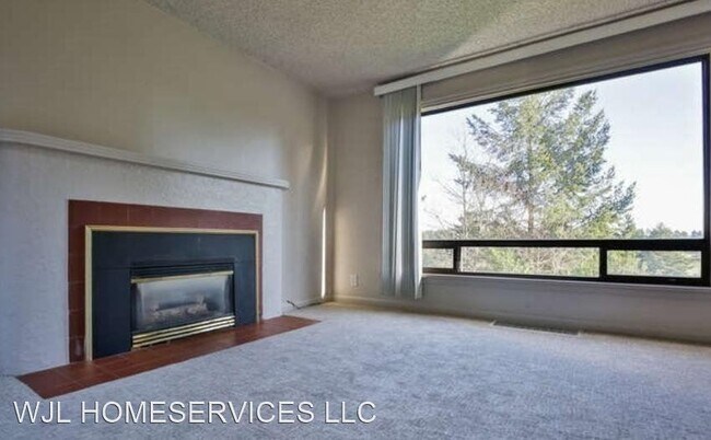 Building Photo - 5 br, 2 bath House - 13504 3rd Ave NE