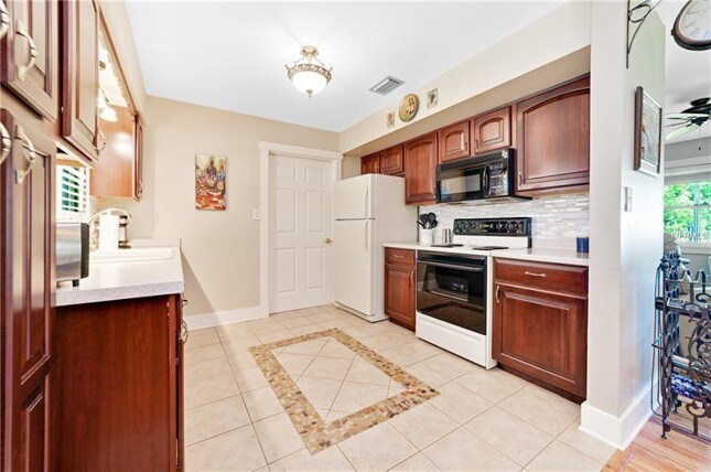 Building Photo - 395 W Oak Hill Rd, Mount Dora, FL 32757