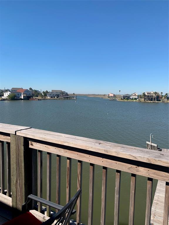 Building Photo - 25 Edgewater Dr