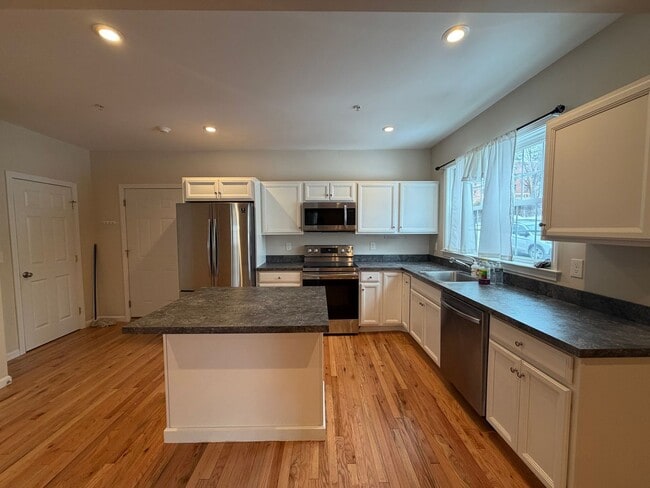 Foto del edificio - 160 Summer St