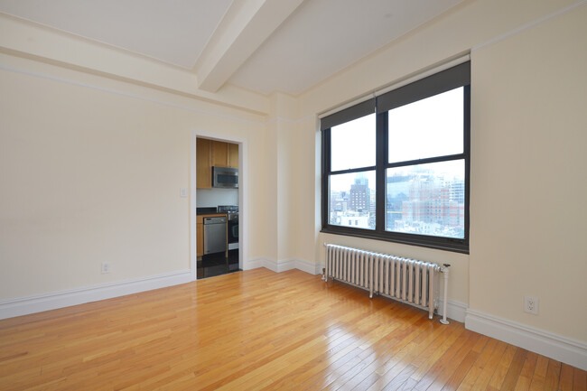 Building Photo - 204 Avenue A