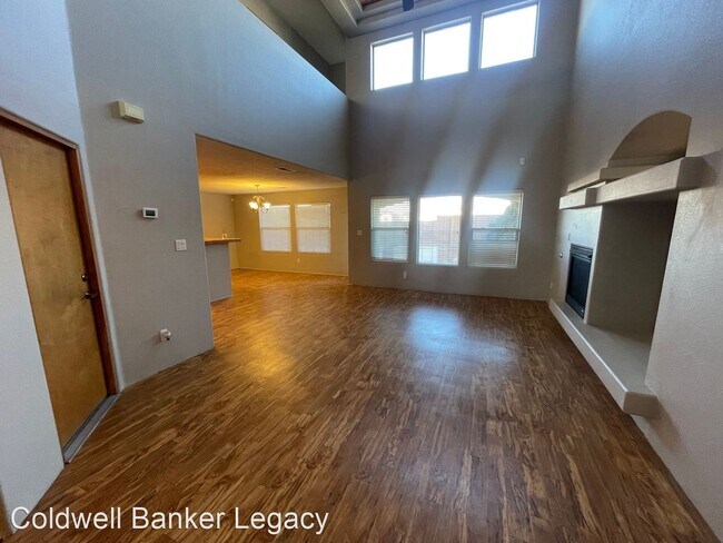 Building Photo - 3 br, 2 bath House - 7323 Via Contenta NE