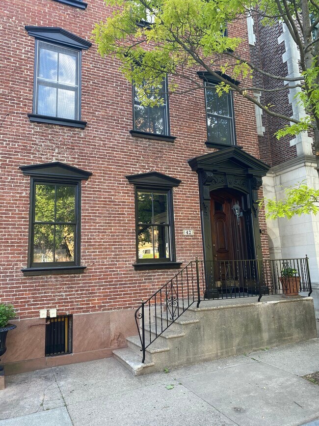 Building Photo - 42 N 2nd St