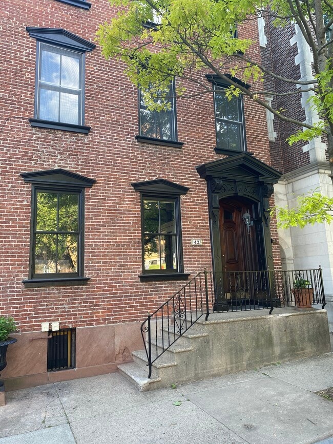 Building Photo - 42 N 2nd St