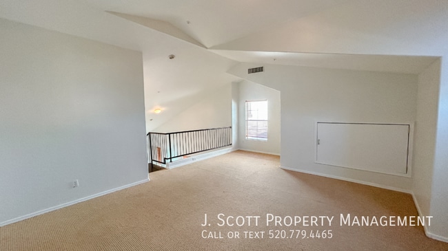 Building Photo - 746 N Laguna Dr