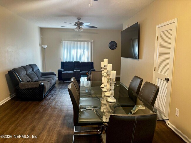 Foto del edificio - 7946 Melvin Rd