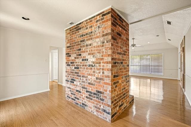 Building Photo - 5406 Wedgefield Rd