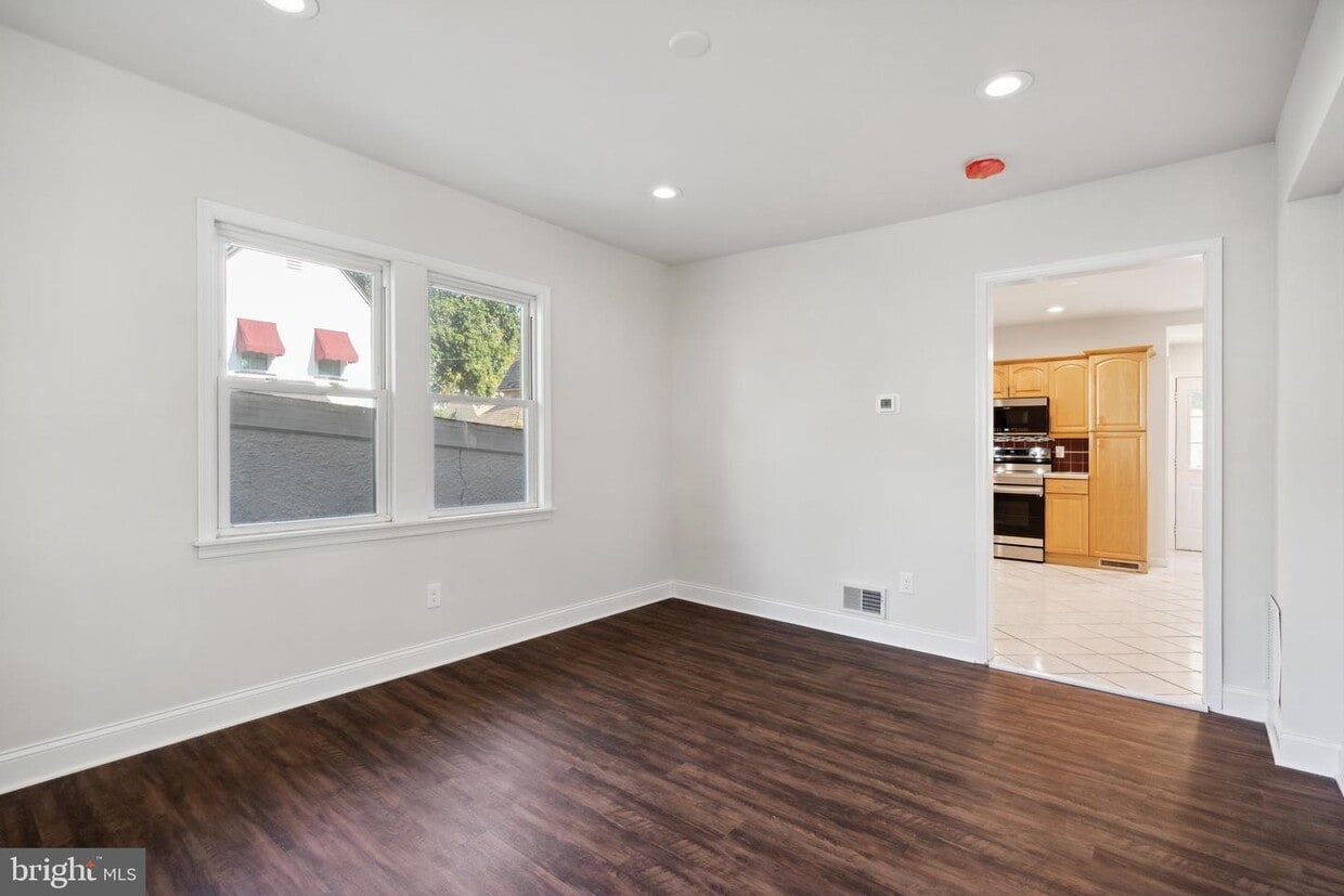 271 Monroe St, Bristol, PA 19007 House Rental in Bristol, PA