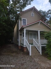 Building Photo - 611 Johnson St
