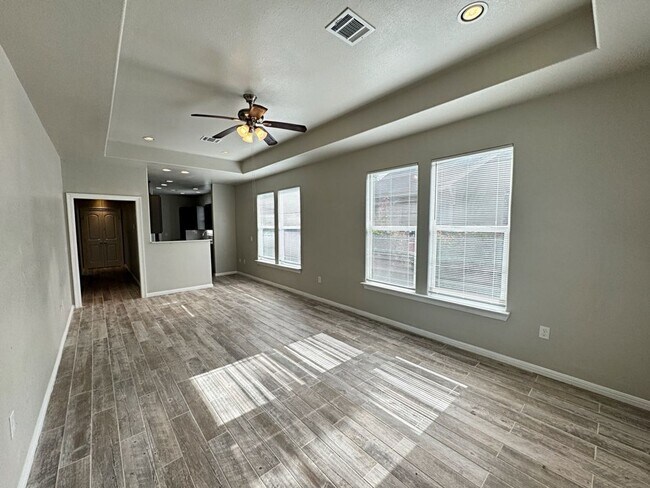 Building Photo - 2440 Rusk St., Beaumont, TX 77702