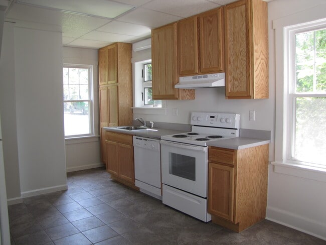 KITCH - 326 S Burrowes St