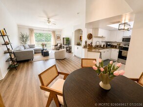 Building Photo - 600 Crestwood Ct N