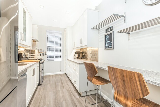 Foto del edificio - 825 W 179th St