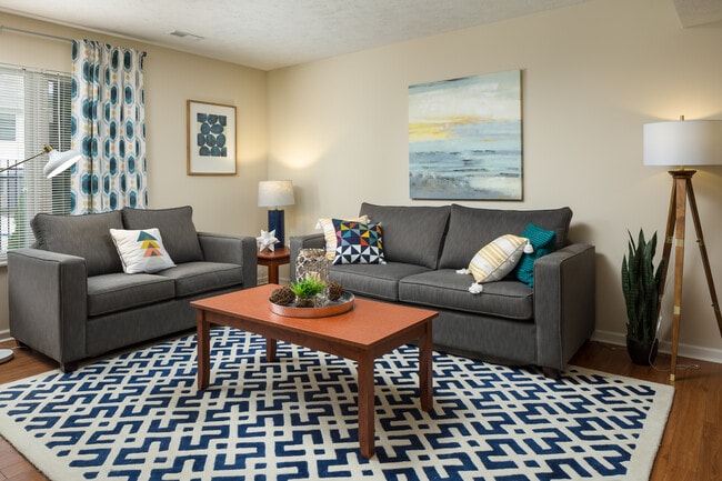 Living Room Cover Photo - Meadows Crossing
