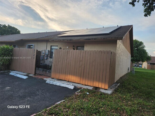 Foto del edificio - 6743 NW 192nd Ln