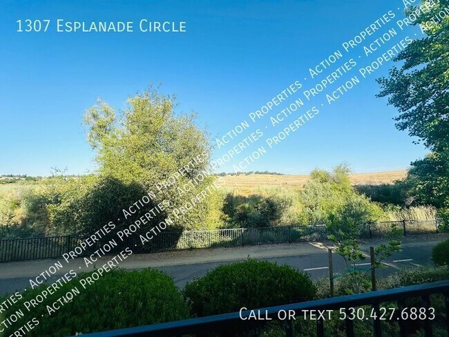 Foto del edificio - 1307 Esplanade Cir