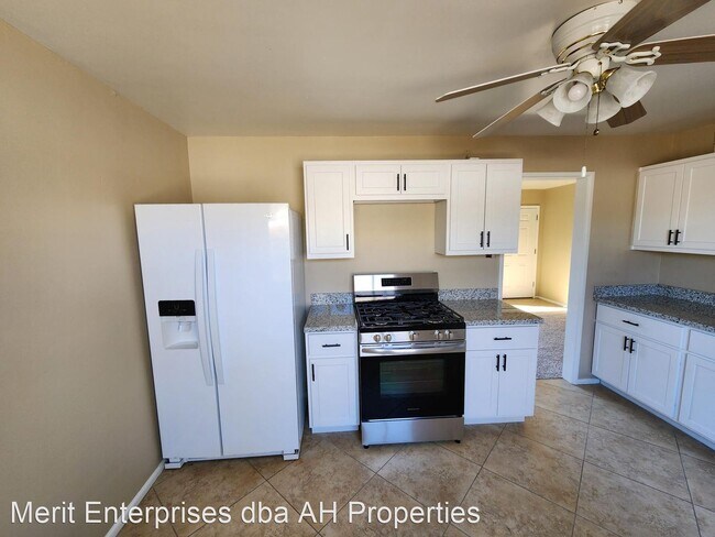 Foto del edificio - 2 br, 1 bath House - 3615 E YALE ST