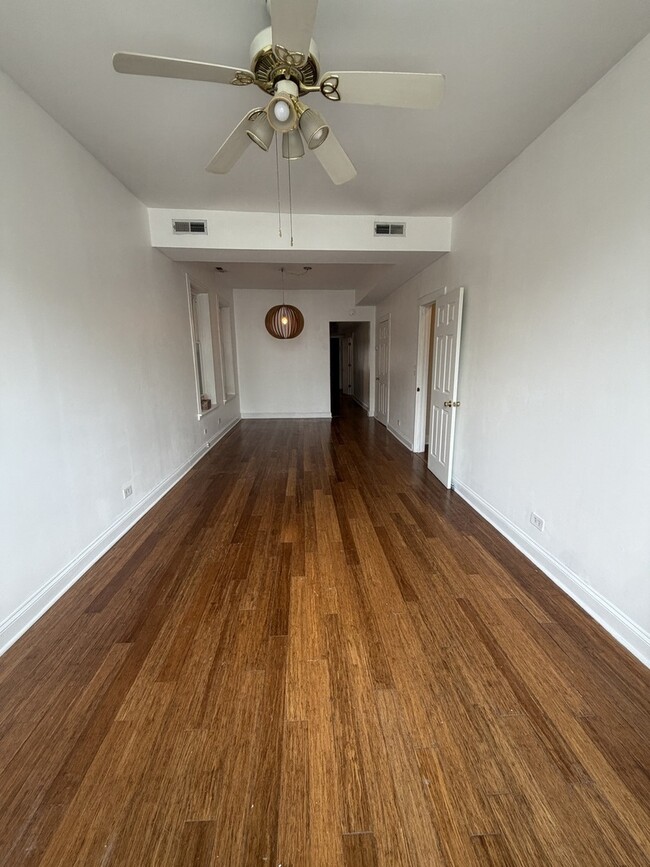 Building Photo - 2863 W McLean Ave