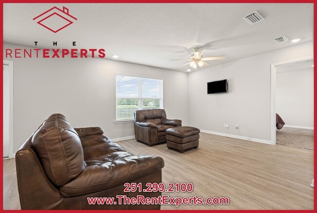 Building Photo - 2599 Cedarwood St