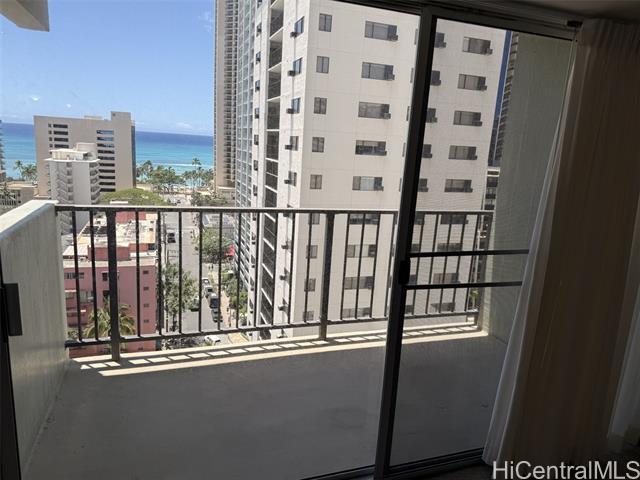 Foto del edificio - 2440 Kuhio Ave.