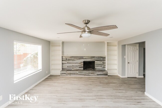 Foto del edificio - 3208 Kiest Hill Dr