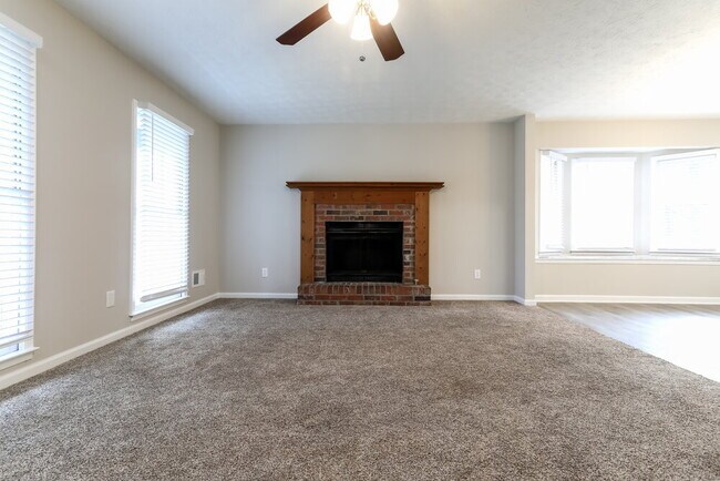 Building Photo - 3631 Drum Roll Ln