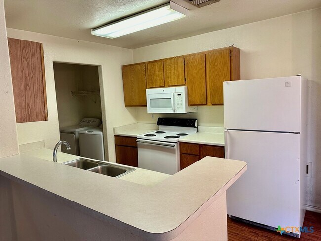 Foto del edificio - 128 Cedargrove