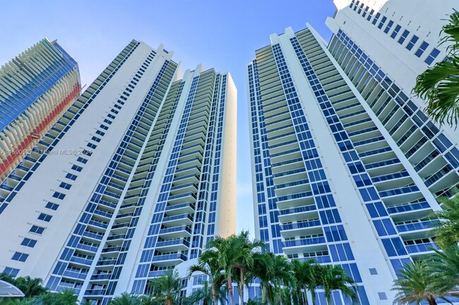 Foto del edificio - 19111 Collins Ave