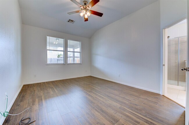 Foto del edificio - 12822 Pine Meadows St