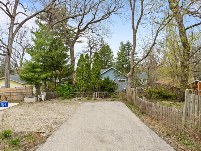 Building Photo - 801 Spruce St