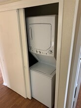 Building Photo - 16111 Aspenglenn Dr