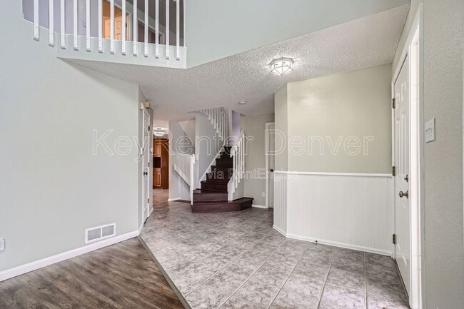 Foto del edificio - 5742 W 114th Pl