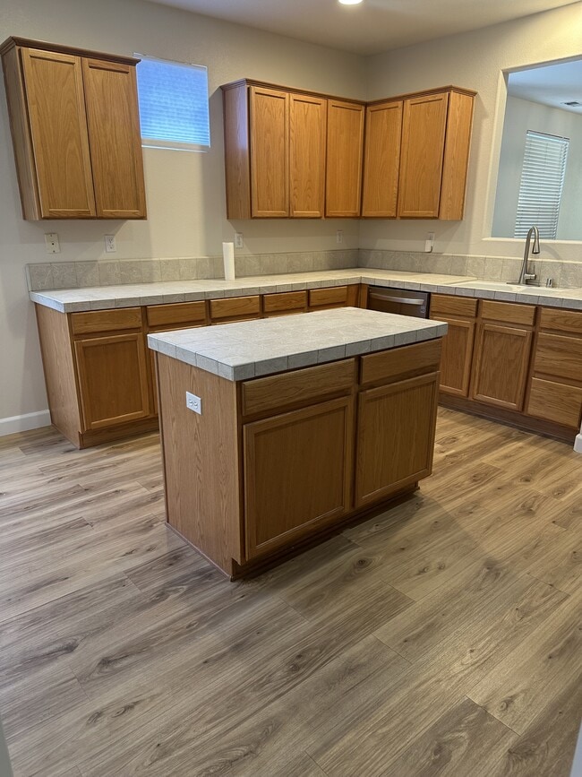 Building Photo - 1720 Iron Mountain Dr