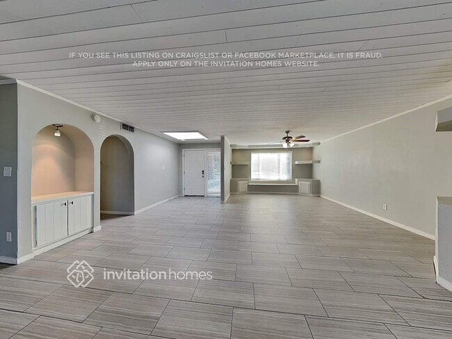 Building Photo - 2130 E Concorda Dr